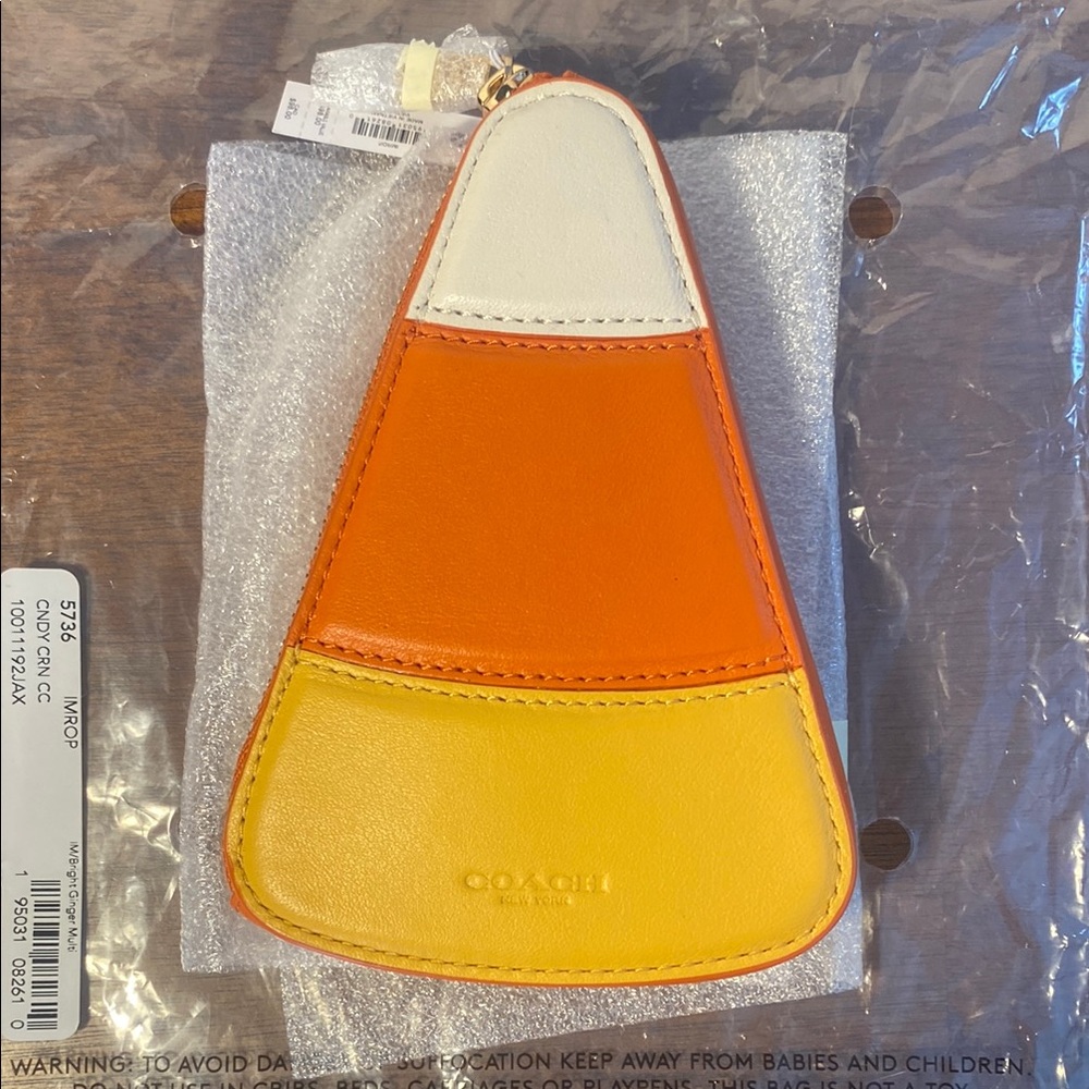 NWT Coach Halloween Candy Corn 5736 Orange Yellow White Leather Zip Coin Pouch